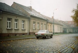 Taxi w Płońsku: jak zamówić, ile kosztuje kurs i jak dojechać na lotnisko